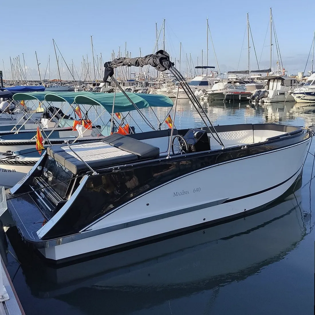 alquiler de barco sin licencia en Begur, Cataluña